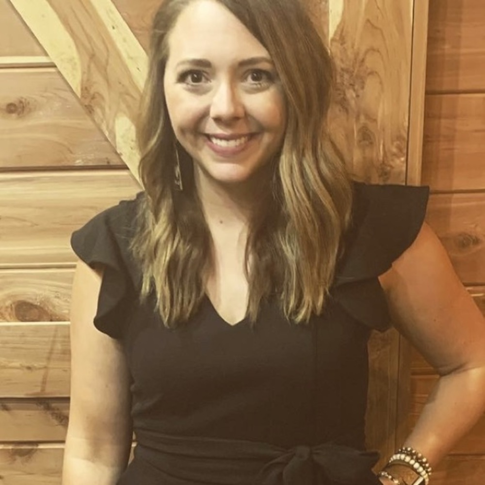 Meet your Posher, Elizabeth